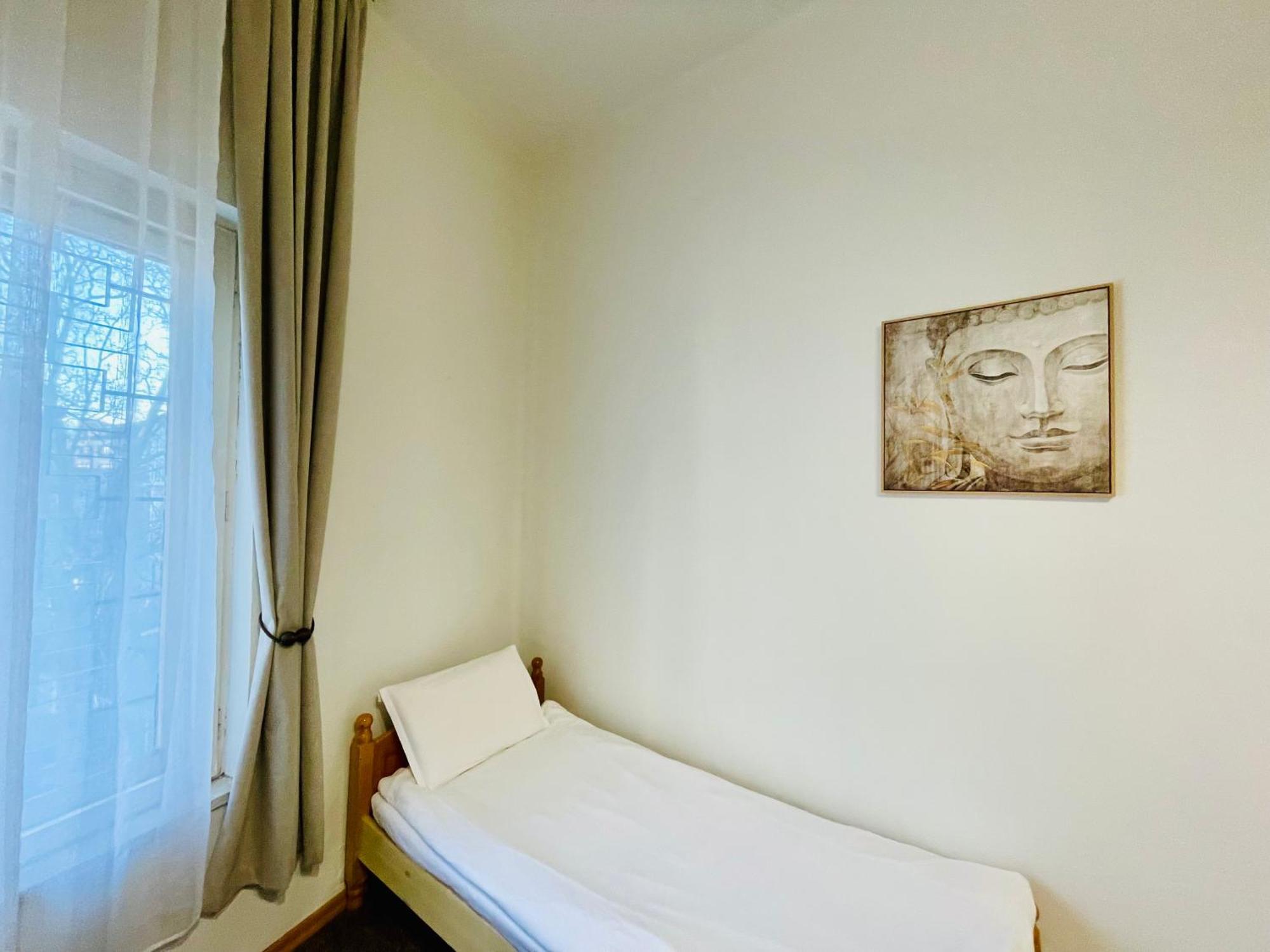The English Guest House Roese Buitenkant foto